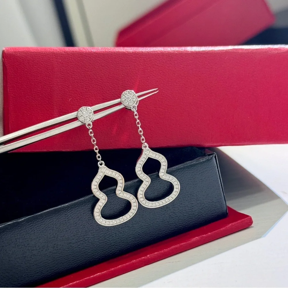 Stunning Silver Chain Drop Earrings - Picture 2 of 5